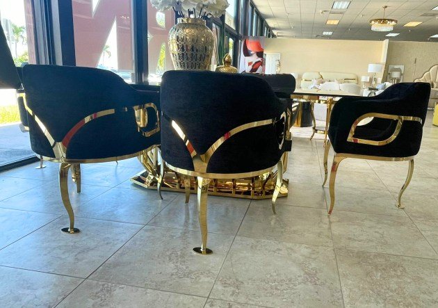 GISELLE DINING EDIT 2